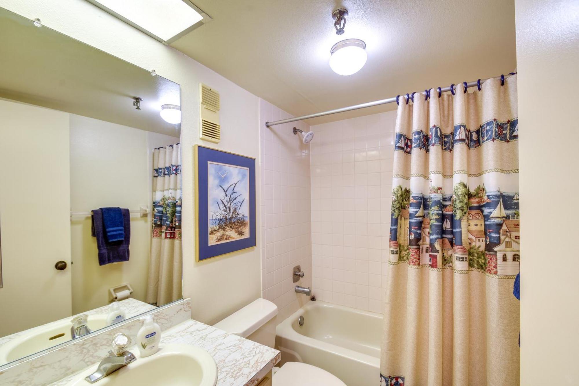 Coastal Condo With Balcony Walk To Madeira Beach! St. Pete Beach Εξωτερικό φωτογραφία