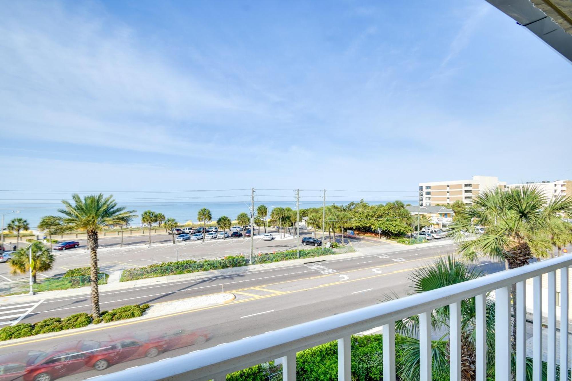 Coastal Condo With Balcony Walk To Madeira Beach! St. Pete Beach Εξωτερικό φωτογραφία