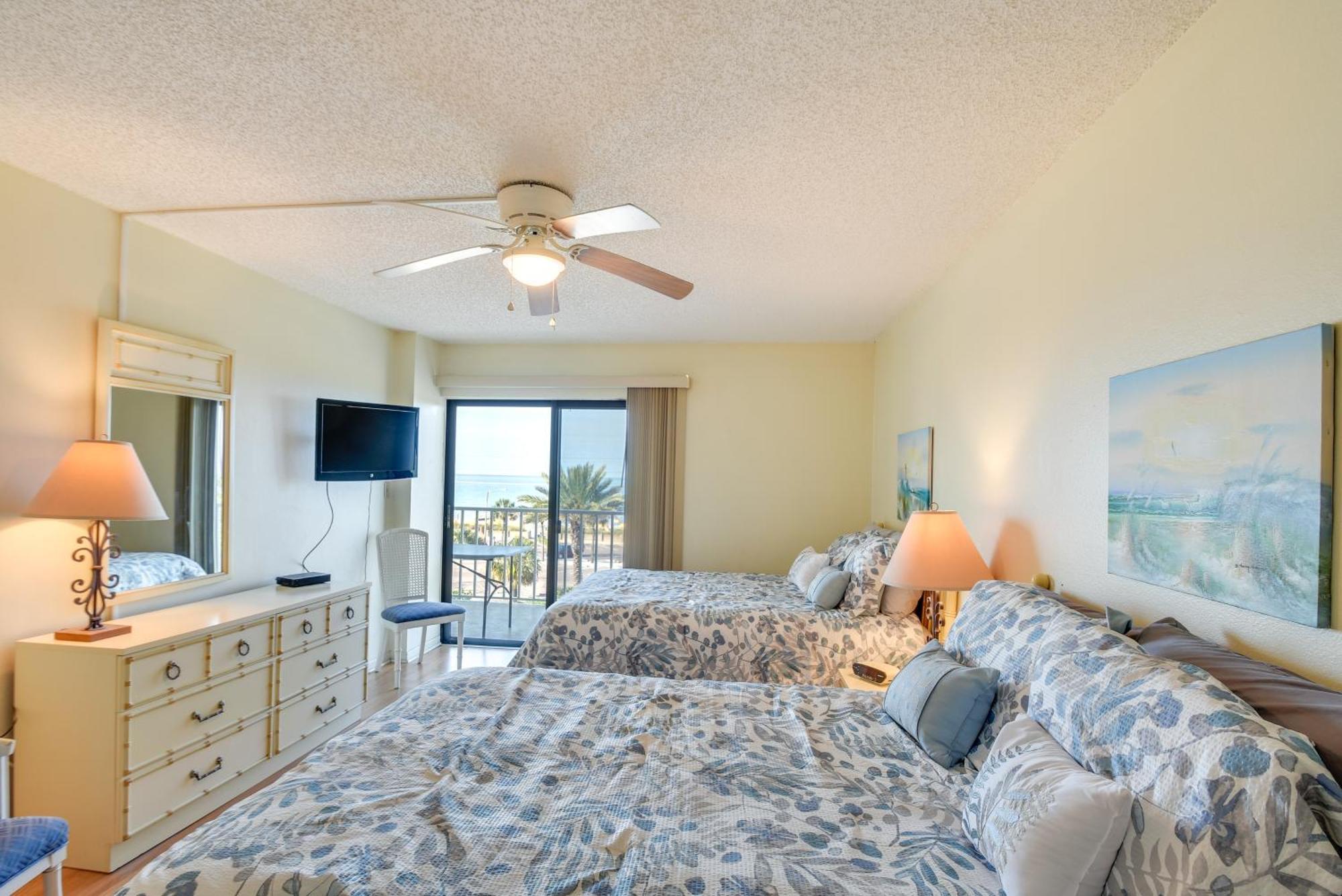 Coastal Condo With Balcony Walk To Madeira Beach! St. Pete Beach Εξωτερικό φωτογραφία